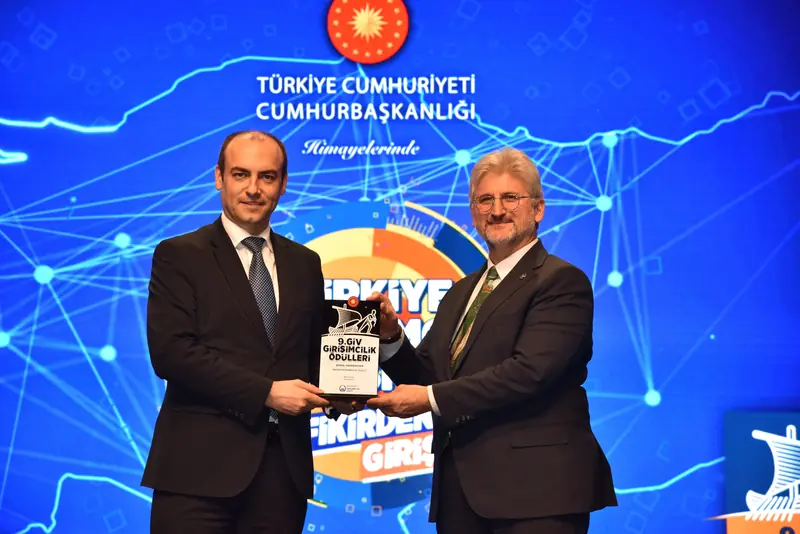 Teknoloji ve Gelecek programı 9. GİV Girişimcilik Ödülleri takdimi